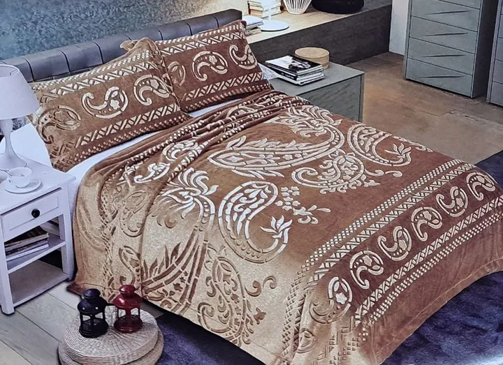 Velvet Fabric Comforter Set – photo 3