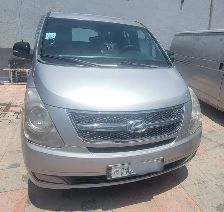 2012 Hyundai Starex Van – photo 3