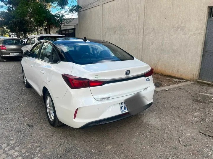 Changan Eado 2023 Electric Sedan – photo 3
