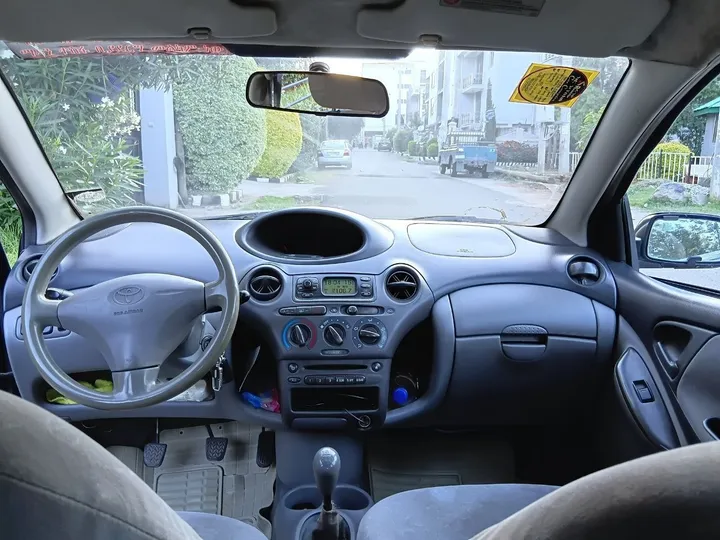 Toyota Vitz Yaris 2000 Manual – photo 5