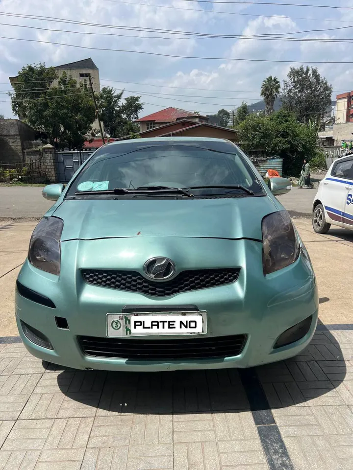 Toyota Compact 2009 Automatic – photo 5