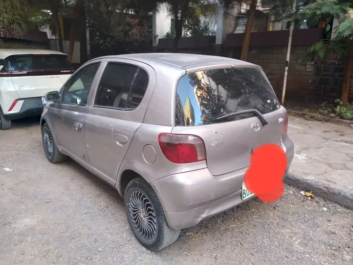 Toyota Vitz 2001 Automatic – photo 3