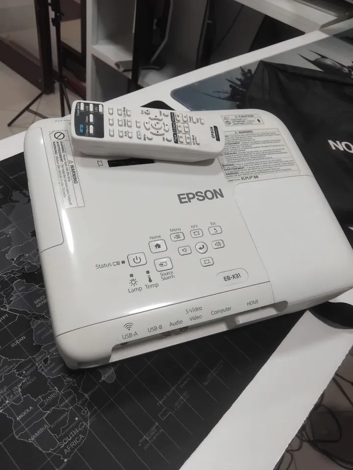 Brand New Epson EB-X31 Projector – photo 4
