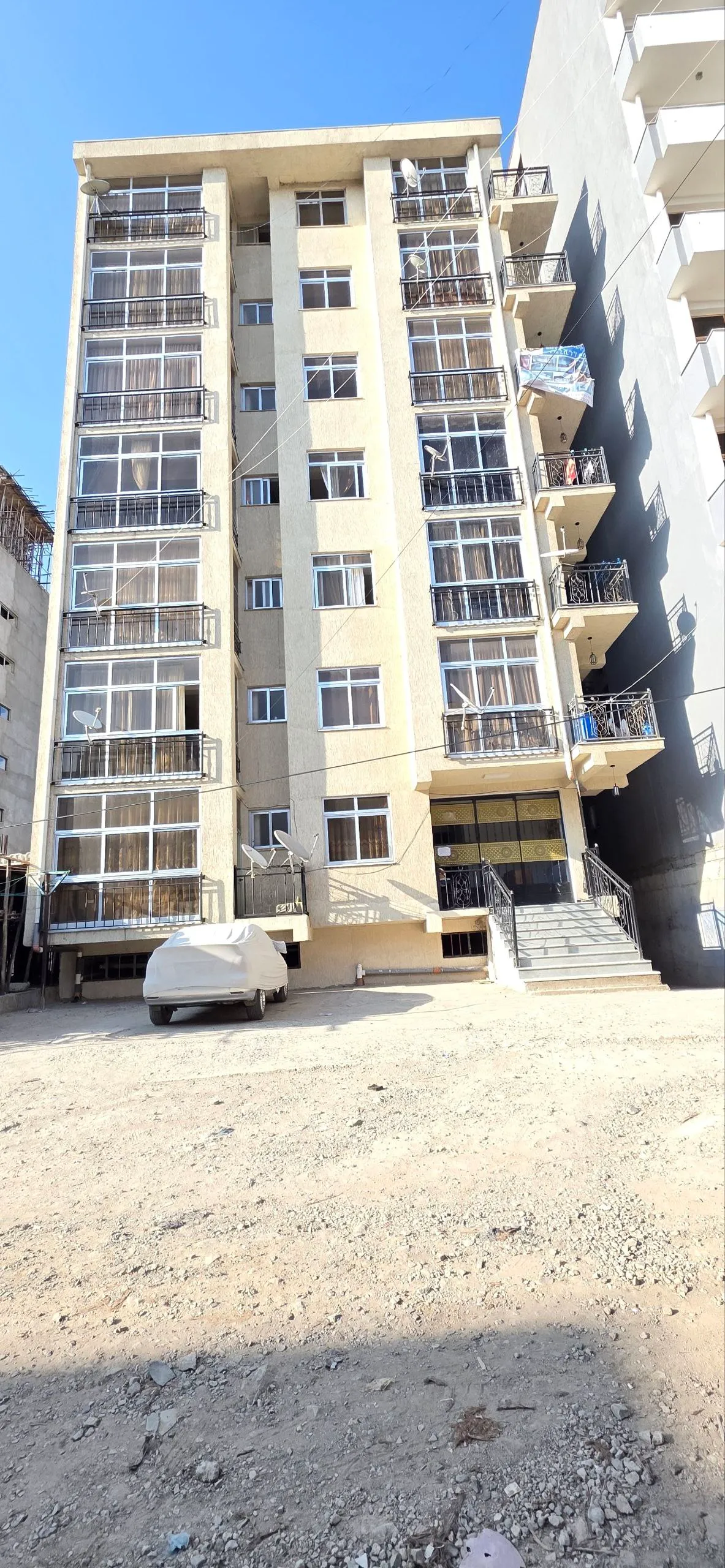 Apartment Building for Sale in Ayat – photo 8