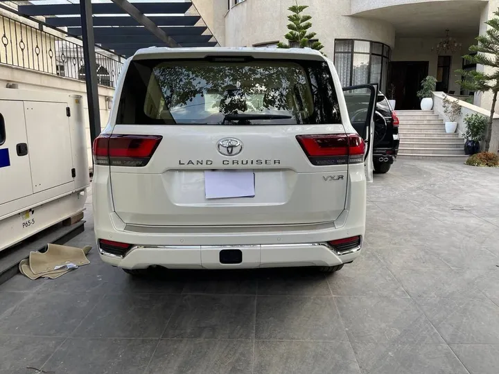 Toyota Land Cruiser VXR 2022 – photo 6