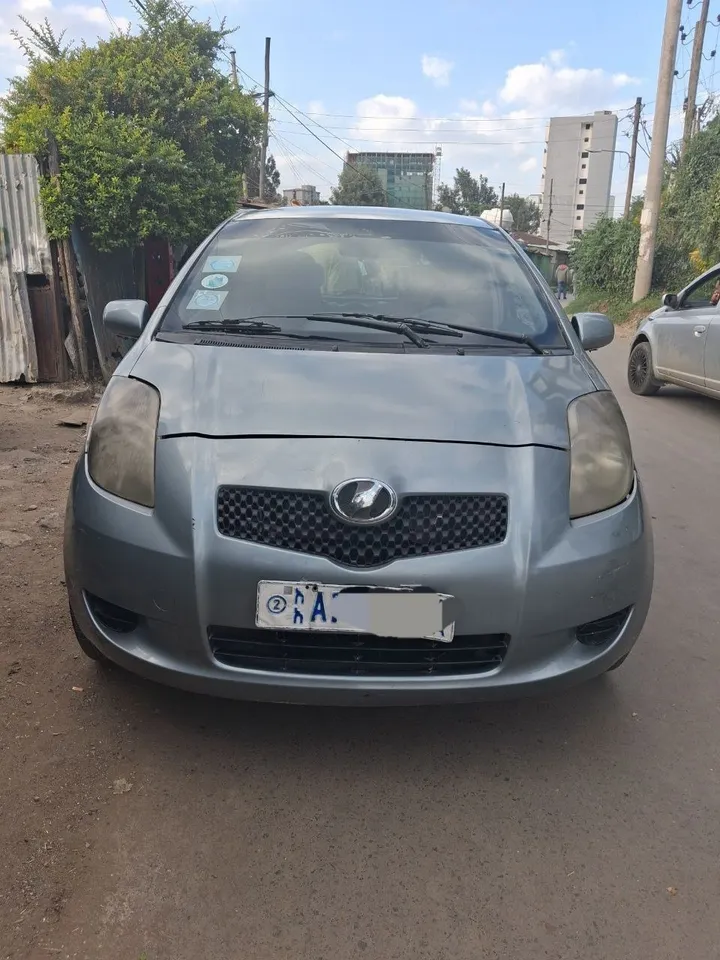 Toyota Yaris Compact 2007 – photo 3