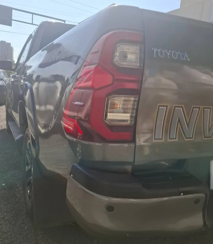 Toyota Hilux Invincible Extra Cab 2021 – photo 5