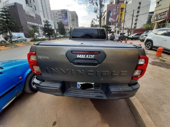 Toyota Invincible King Cab 2021 – photo 6