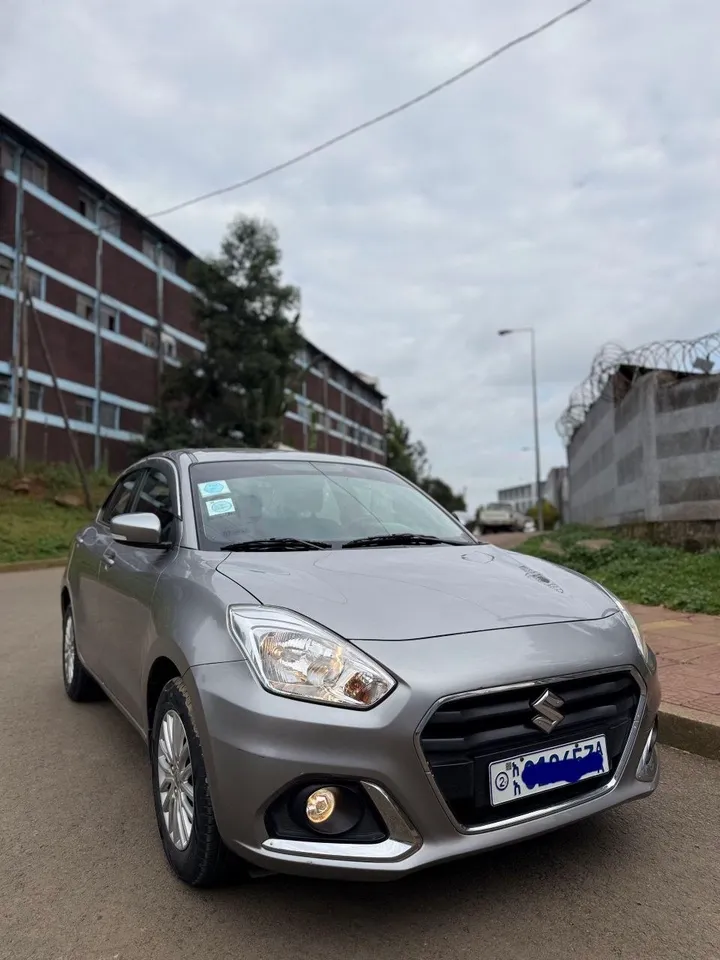 Suzuki Dzire 2022 Automatic – photo 5
