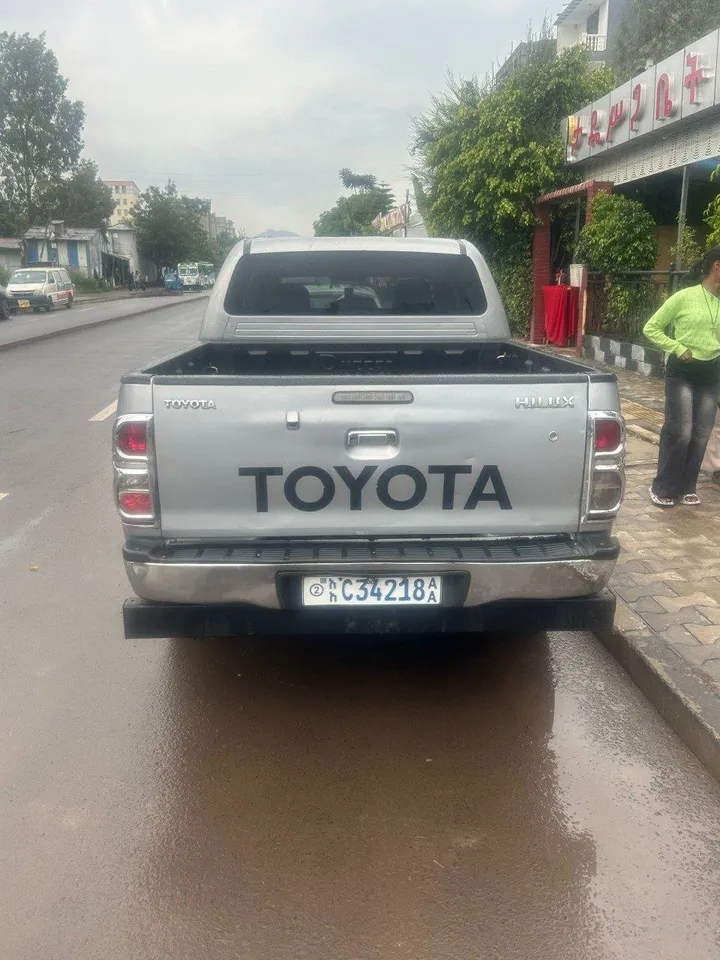 2014 Toyota Hilux D-4D Pickup – photo 6