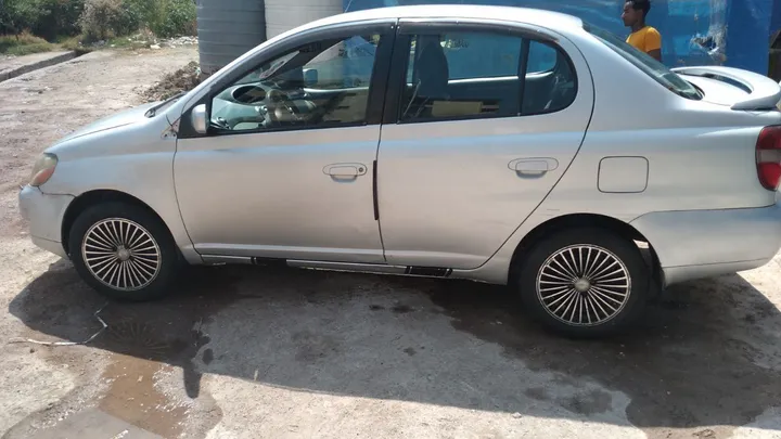 Toyota Platz 2001 Automatic – photo 4