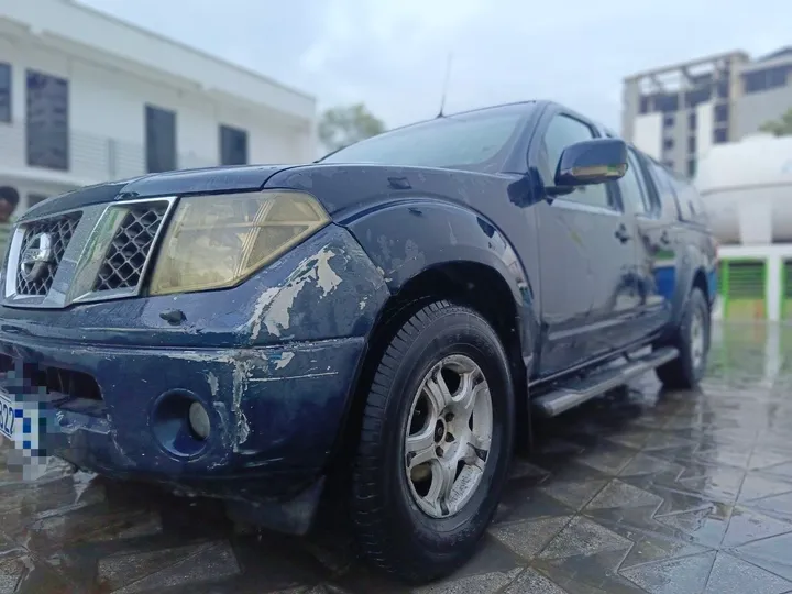 Nissan Navara 2009 Automatic – photo 4