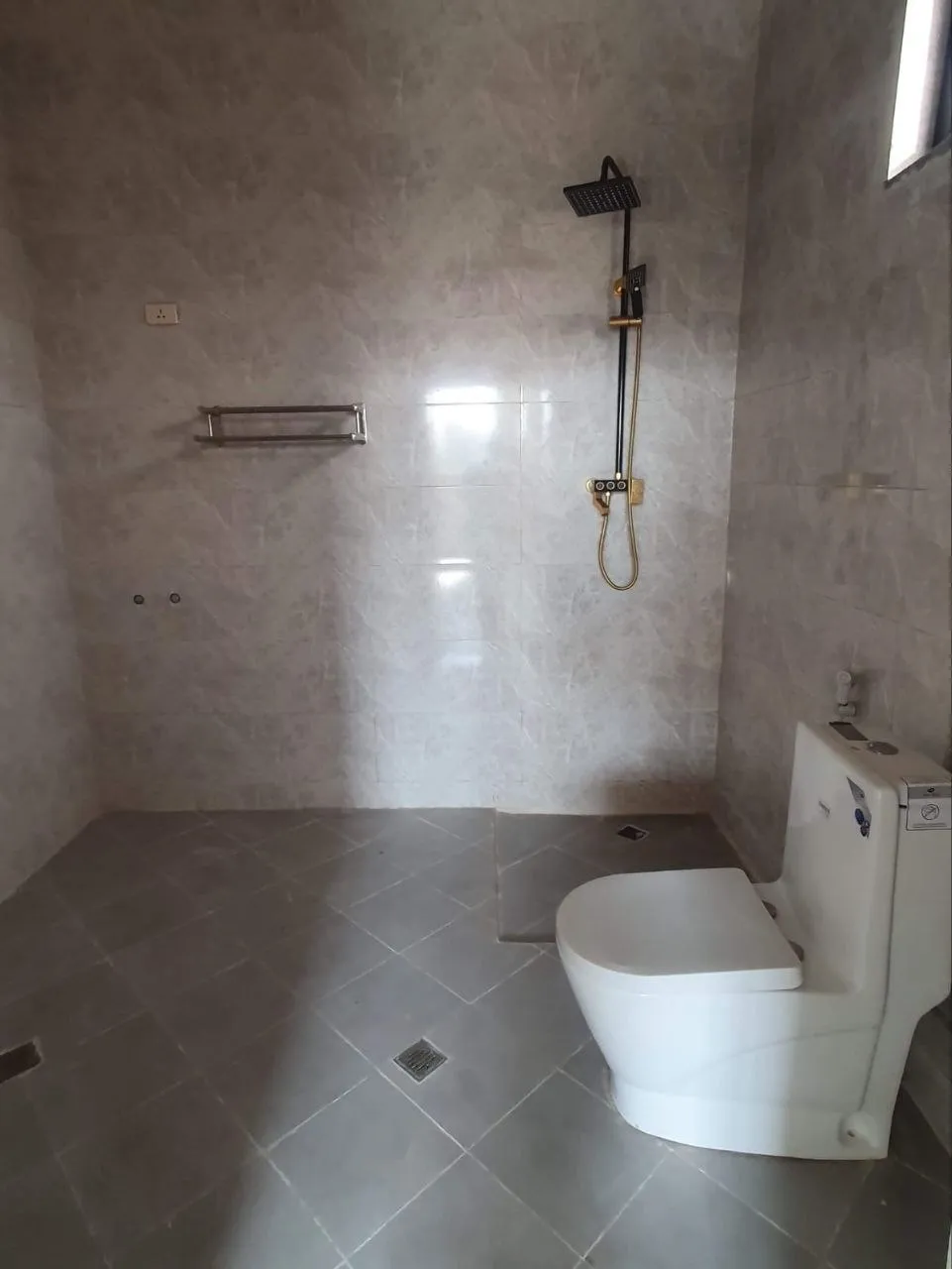 Villa for Sale in Ayat – photo 5