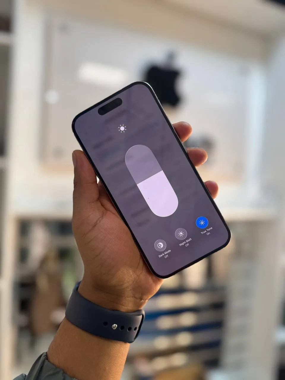 iPhone 15 Pro 256GB – photo 3