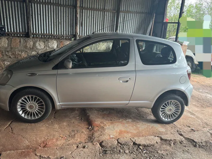 Toyota Vitz Yaris Automatic 2001 – photo 3