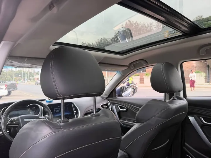 2023 Jetour SUV Automatic – photo 4