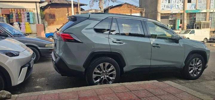 Toyota Rav4 2021 AWD – photo 3