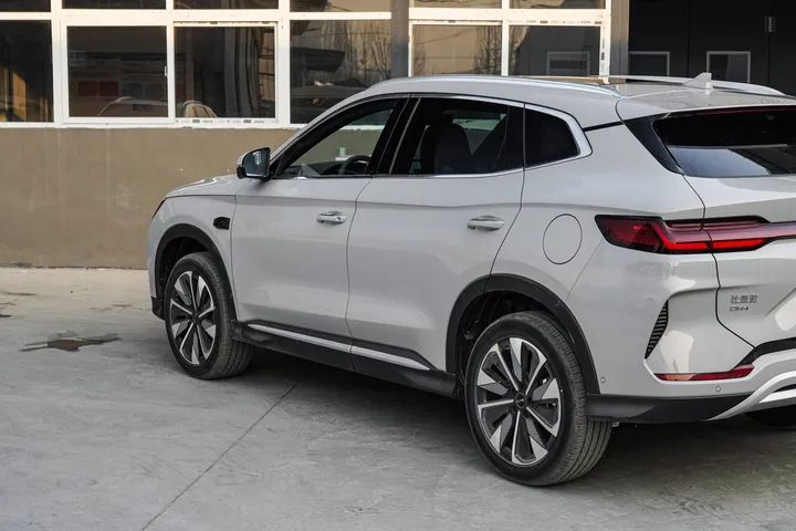 BYD Song Plus DM-i 2025 – photo 5