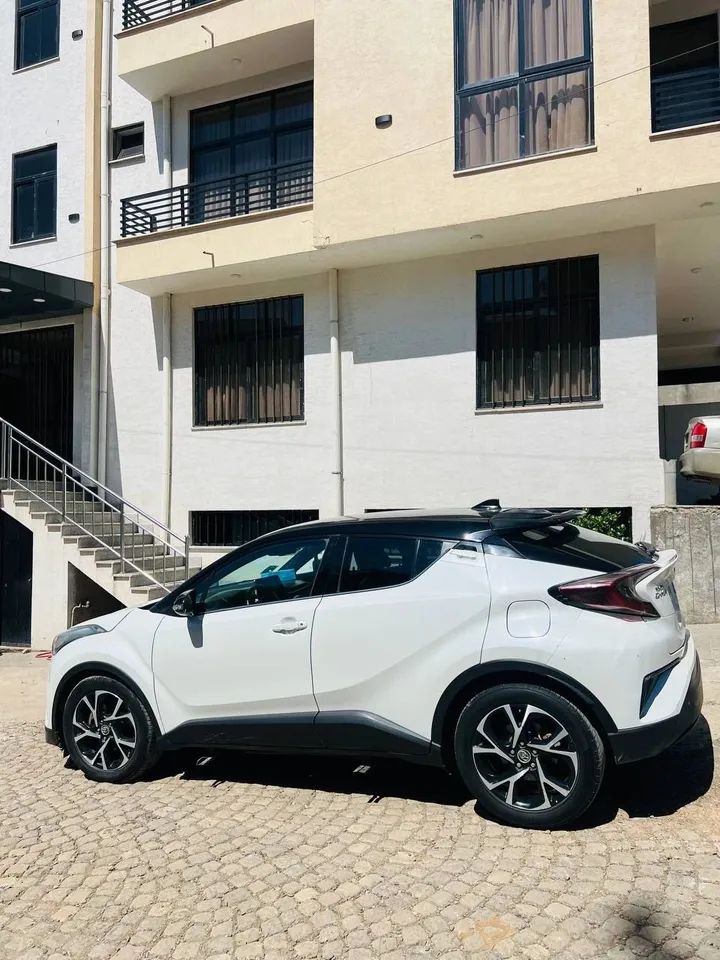 Toyota C-HR 2019 Full-Option – photo 4