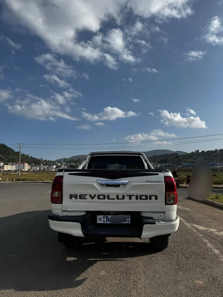 Toyota Hilux Revo 2018 – photo 3