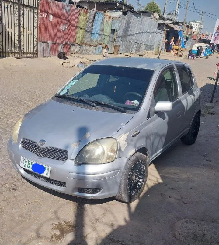 Toyota Vitz 2004 Automatic – photo 3