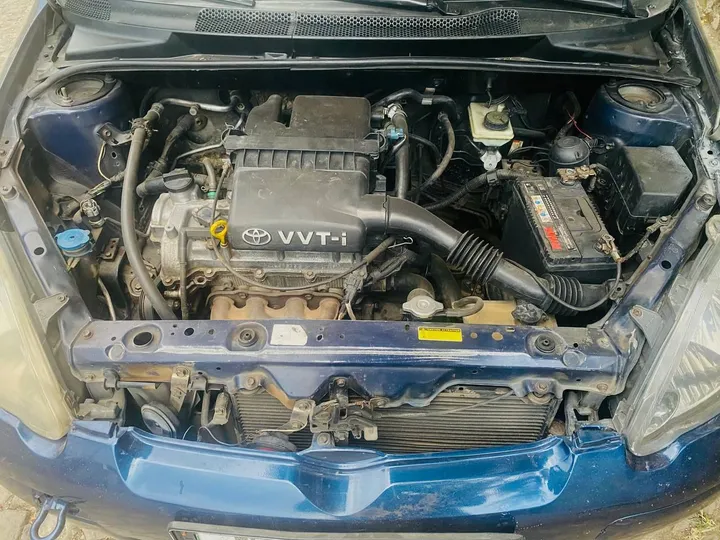 Toyota Vitz Yaris 2005 Manual – photo 3
