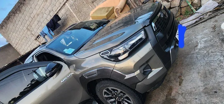Toyota Hilux Invincible Dual-Cab 2022 – photo 6