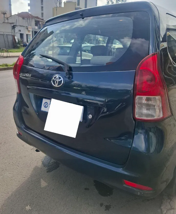 Toyota Avanza 2013 Automatic – photo 6