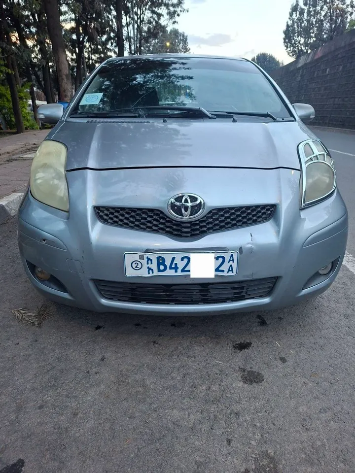 Toyota Yaris Compact Automatic 2008 – photo 8