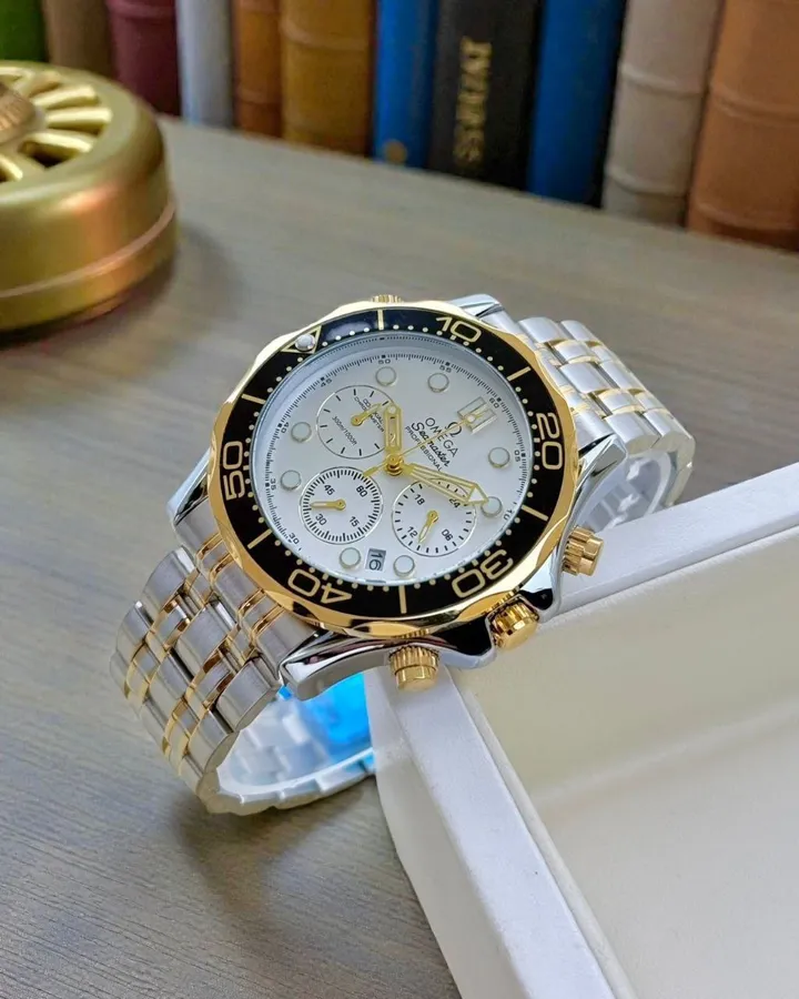 Armani Exchange and Omega Watches – photo 5
