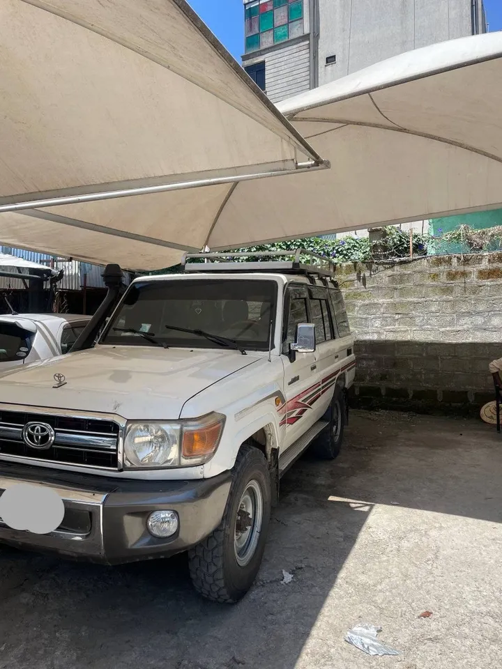 Toyota Land Cruiser 2012 – photo 5