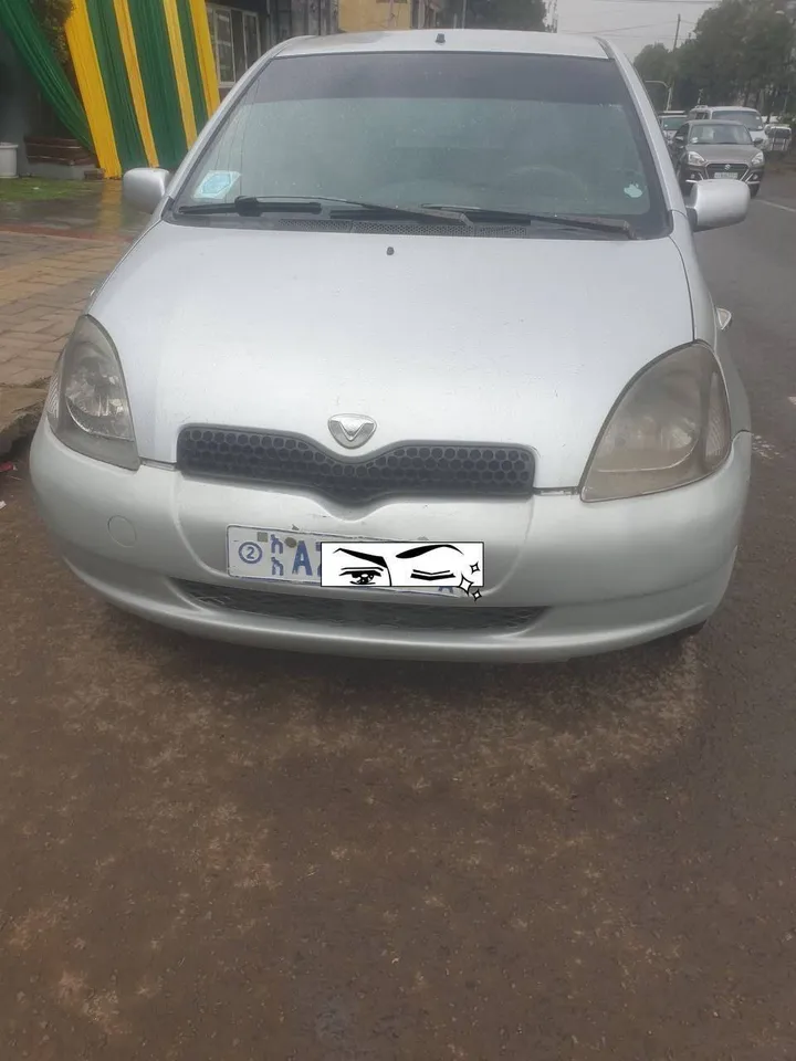 Toyota Vitz 2001 Automatic – photo 3