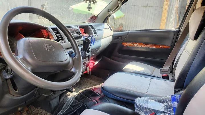Toyota Hiace 2008 Manual Van – photo 4