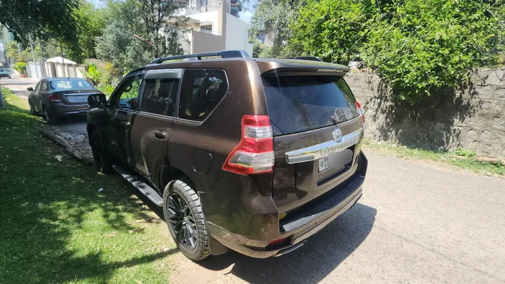 Toyota Landcruiser Prado 2017 – photo 5