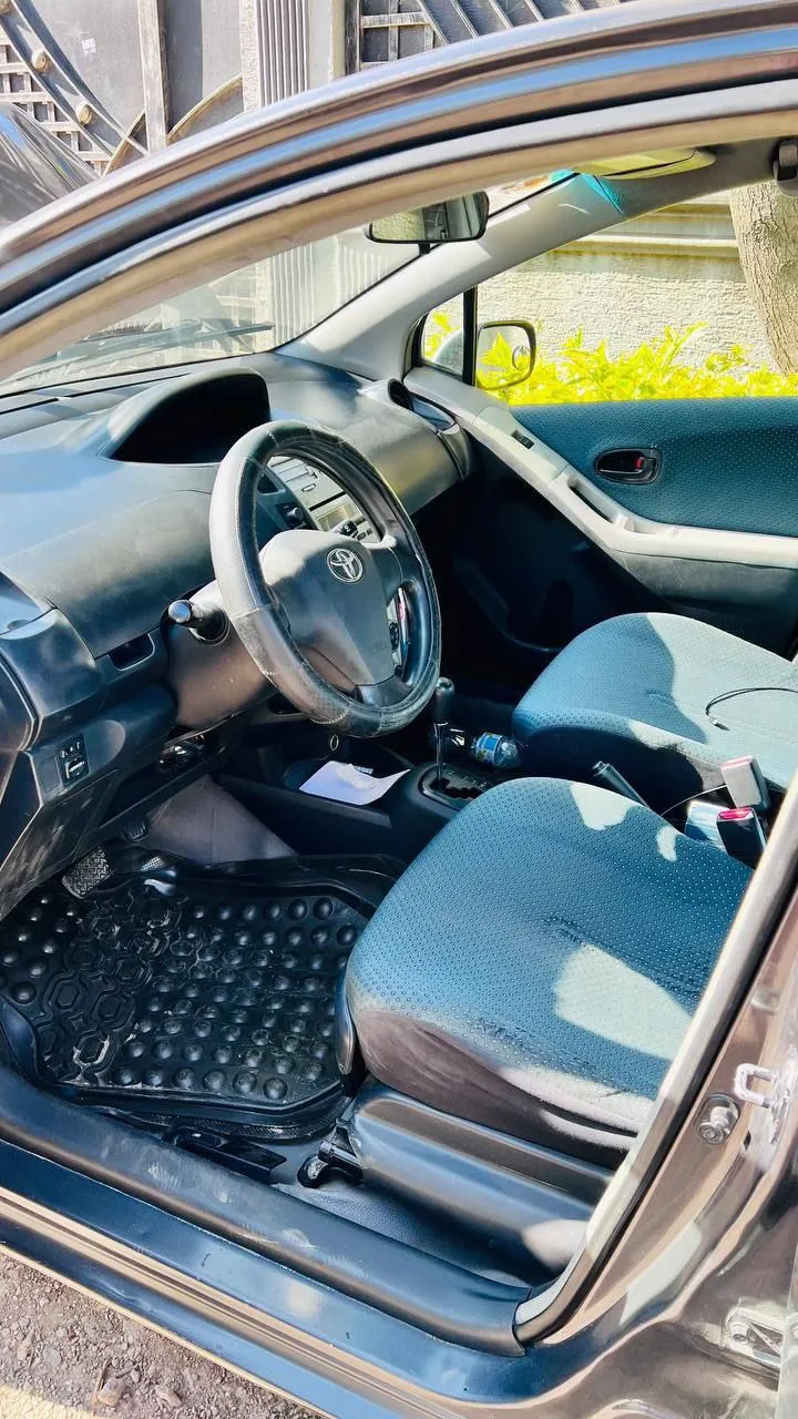 Toyota Yaris Compact 2005 – photo 7
