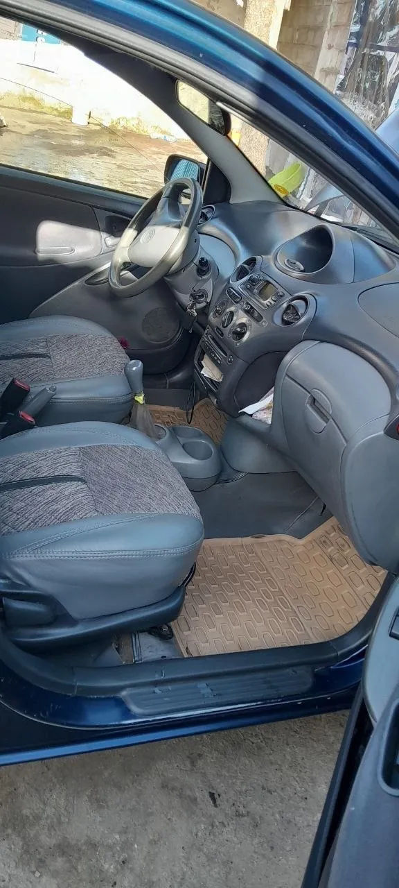 2001 Toyota Vitz Yaris 1.0L – photo 7