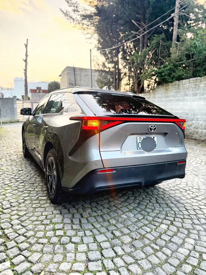 Toyota BZ4X 2022 Electric Crossover – photo 5