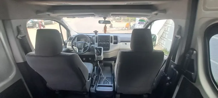 Toyota HiAce High Roof 2019 – photo 5