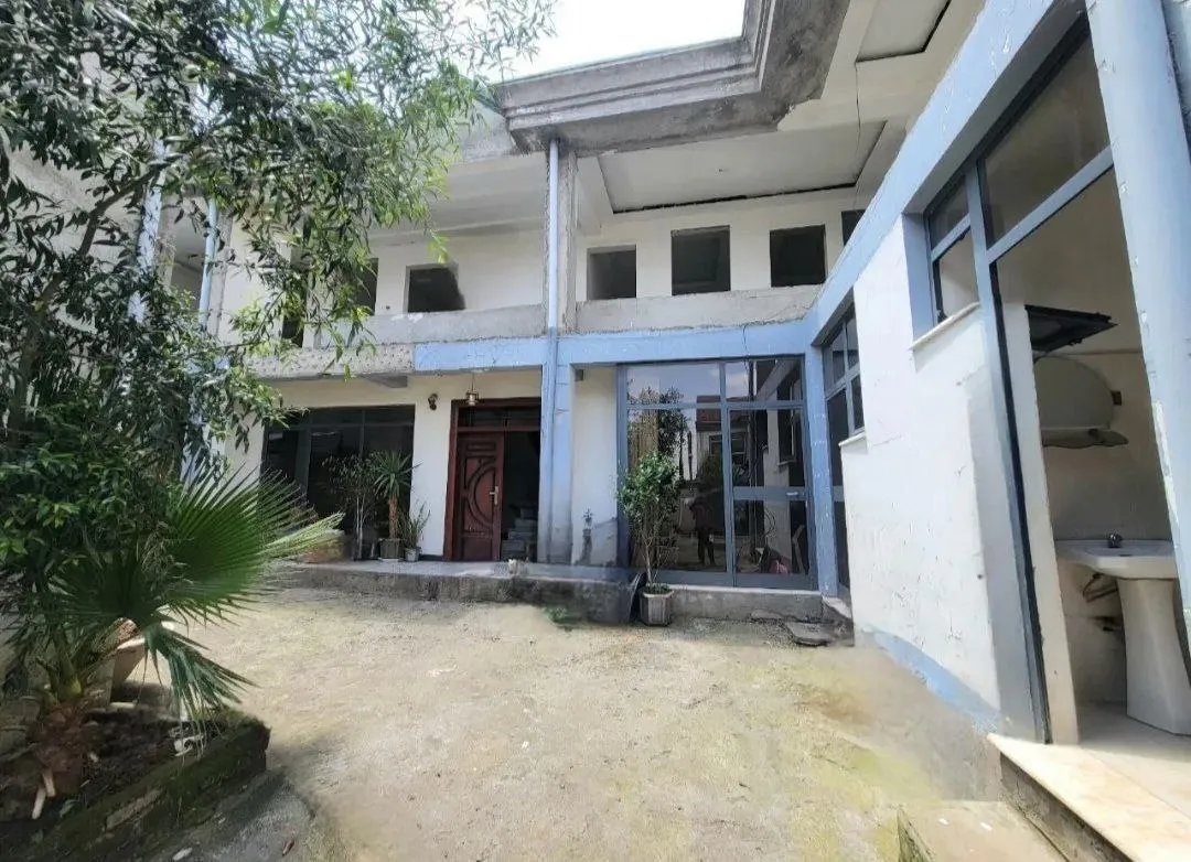 G+1 House with Warehouse for Sale – photo 3