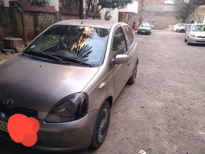 Toyota Vitz 2001 Automatic – photo 4
