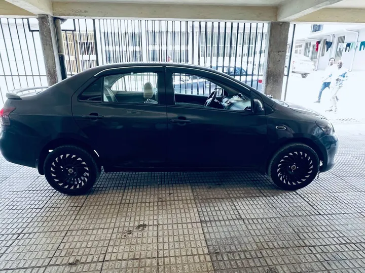 Toyota Yaris Sedan 2008 Automatic – photo 3