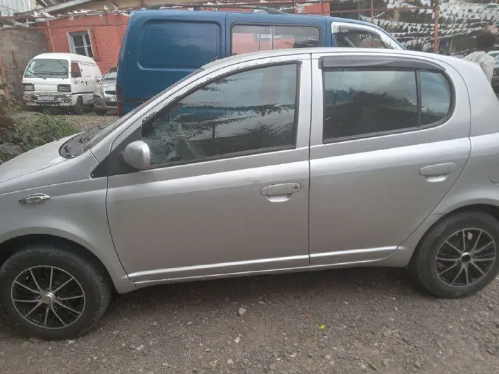 Toyota Vitz 2001 Automatic – photo 3