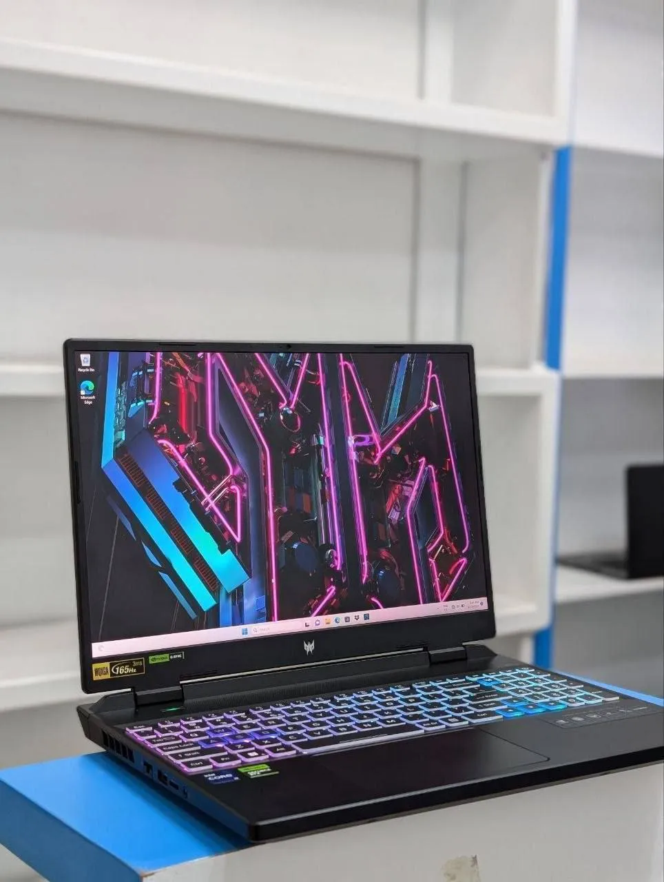 Acer Predator Helios 300 i9 RTX 4060 – photo 4