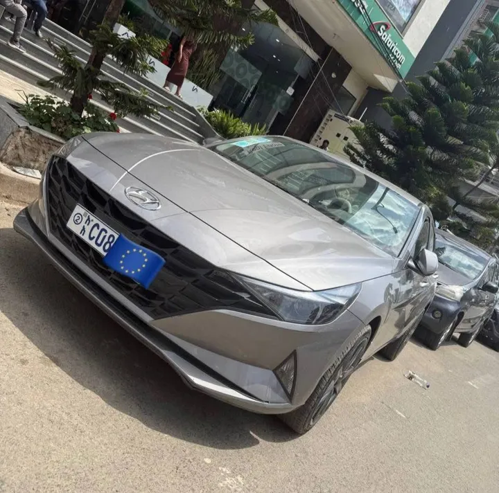 Hyundai Elantra 2022 Automatic – photo 4