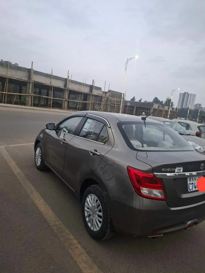 Suzuki Dzire 2023 Automatic 1.2L – photo 3
