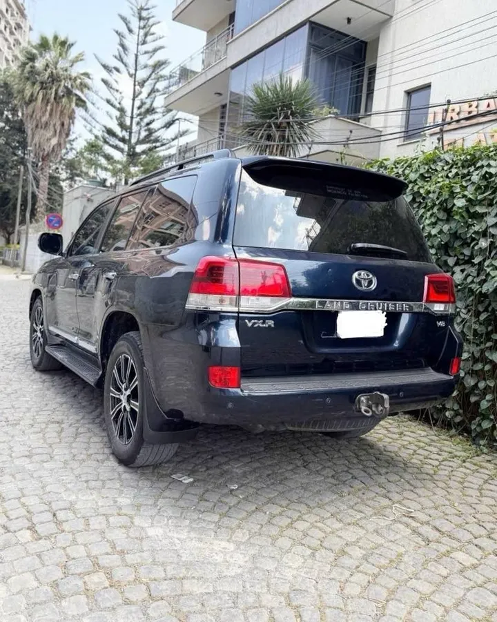 Toyota Land Cruiser VXR 2017 Diesel – photo 4