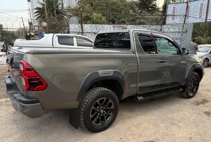 Toyota Invincible King Cab 2021 – photo 4