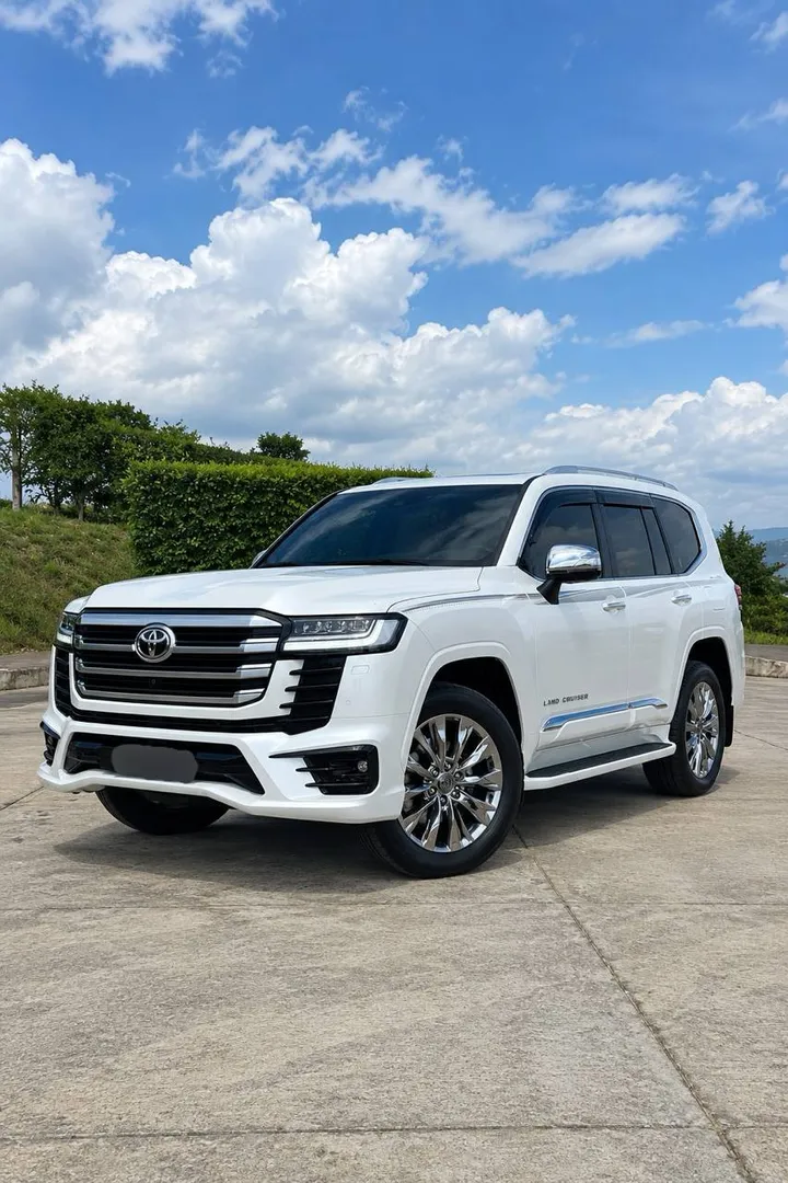 Toyota Land Cruiser VXR 2025 – photo 3