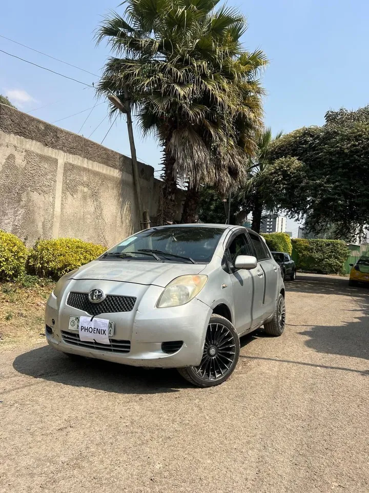 Toyota Compact 2008 Automatic – photo 4