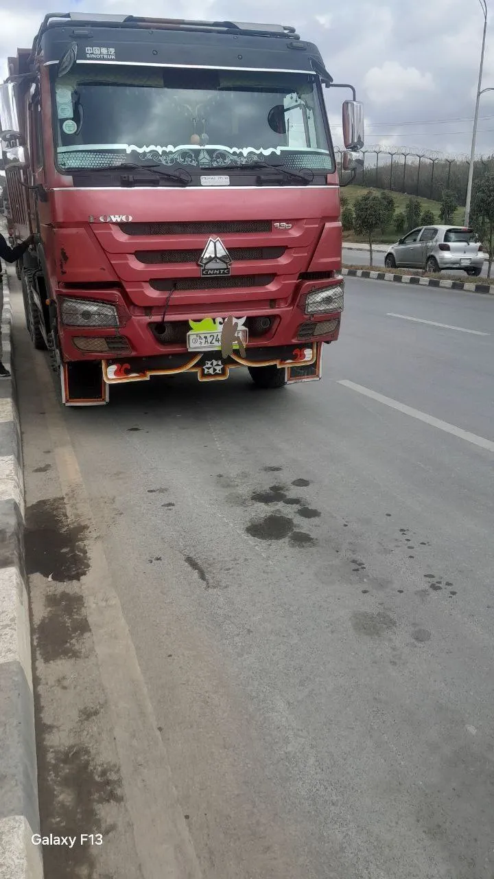 Sinotruk Dump Truck Model 24 – photo 6